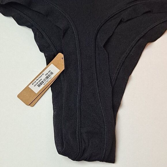 Skims hi rise thong panties NWT - Picture 7 of 7